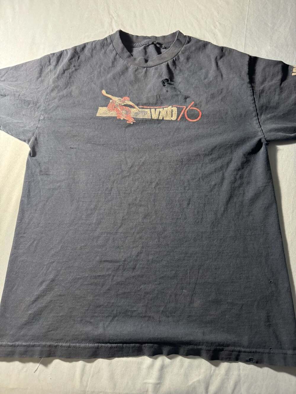 Vint076 Skater T-Shirt Black Distressed
